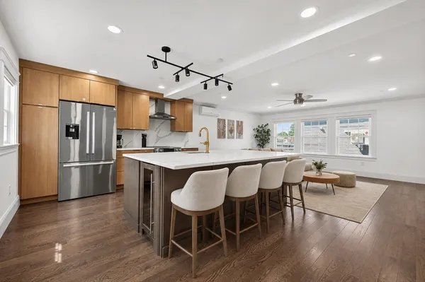 $775,000 | 10 Osborne Street, Unit B, Salem, MA 01970
