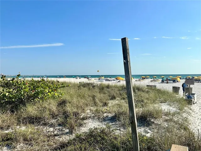 $1,600 | 535 68th Avenue, Unit 2, St. Pete Beach, FL 33706