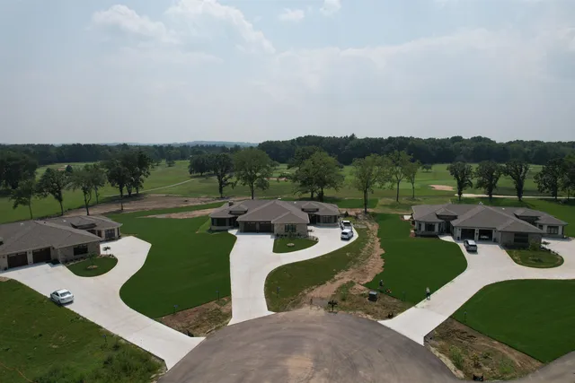 $450,000 | N835 Eagle Rdg Drive, Fort Atkinson, WI 53538