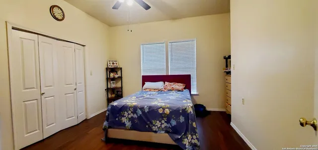 $279,900 | 1121 North Oak Street, Pearsall, TX 78061