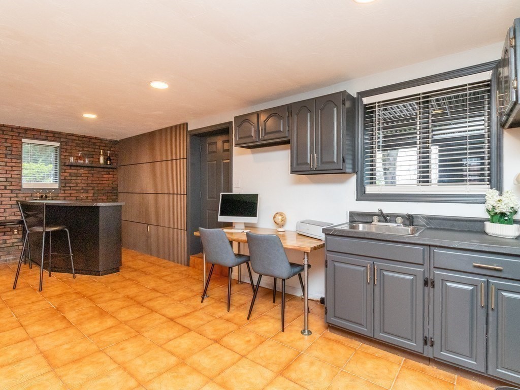 7 Rivers Lane Stoneham, MA 02180 - Photo 29 of 40