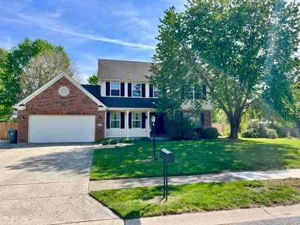$389,900 | 330 Hollowview Drive, Noblesville, IN 46060