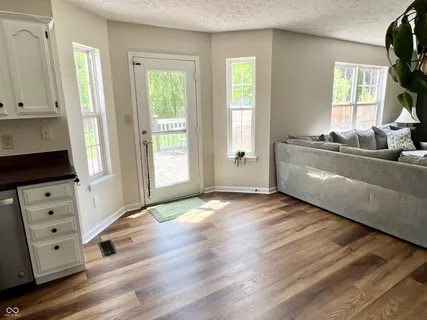 $389,900 | 330 Hollowview Drive, Noblesville, IN 46060