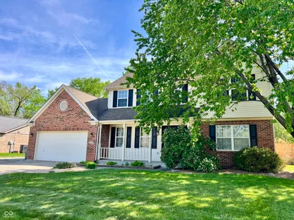 $389,900 | 330 Hollowview Drive, Noblesville, IN 46060