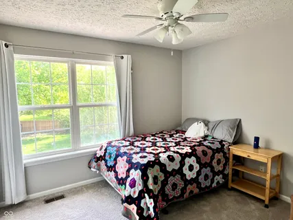 $389,900 | 330 Hollowview Drive, Noblesville, IN 46060