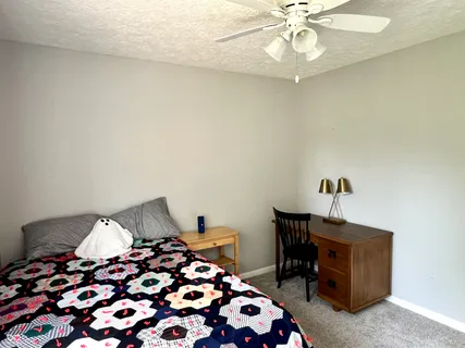 $389,900 | 330 Hollowview Drive, Noblesville, IN 46060