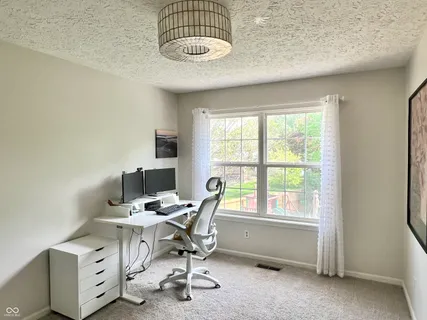 $389,900 | 330 Hollowview Drive, Noblesville, IN 46060