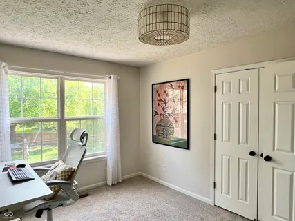 $389,900 | 330 Hollowview Drive, Noblesville, IN 46060