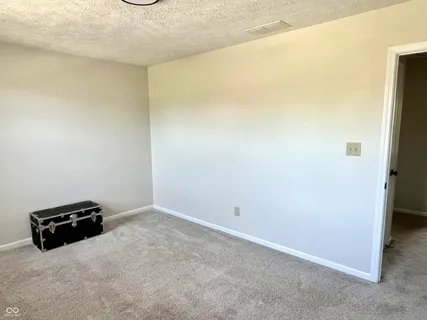 $389,900 | 330 Hollowview Drive, Noblesville, IN 46060