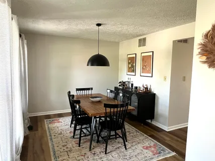 $389,900 | 330 Hollowview Drive, Noblesville, IN 46060
