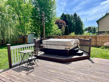 $389,900 | 330 Hollowview Drive, Noblesville, IN 46060