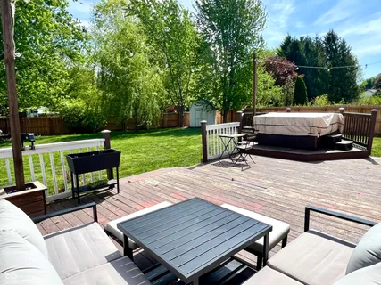 $389,900 | 330 Hollowview Drive, Noblesville, IN 46060