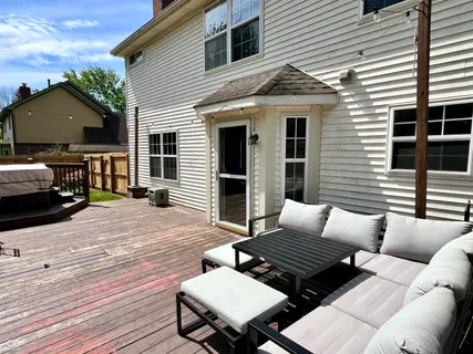 $389,900 | 330 Hollowview Drive, Noblesville, IN 46060