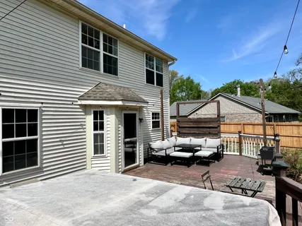 $389,900 | 330 Hollowview Drive, Noblesville, IN 46060