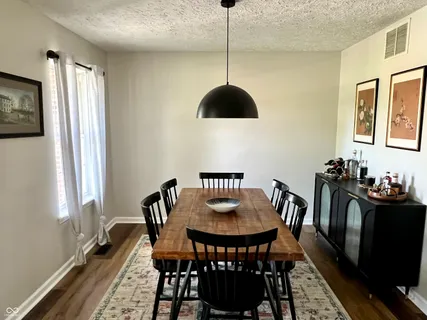 $389,900 | 330 Hollowview Drive, Noblesville, IN 46060