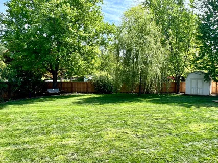$389,900 | 330 Hollowview Drive, Noblesville, IN 46060