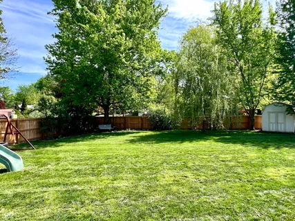 $389,900 | 330 Hollowview Drive, Noblesville, IN 46060