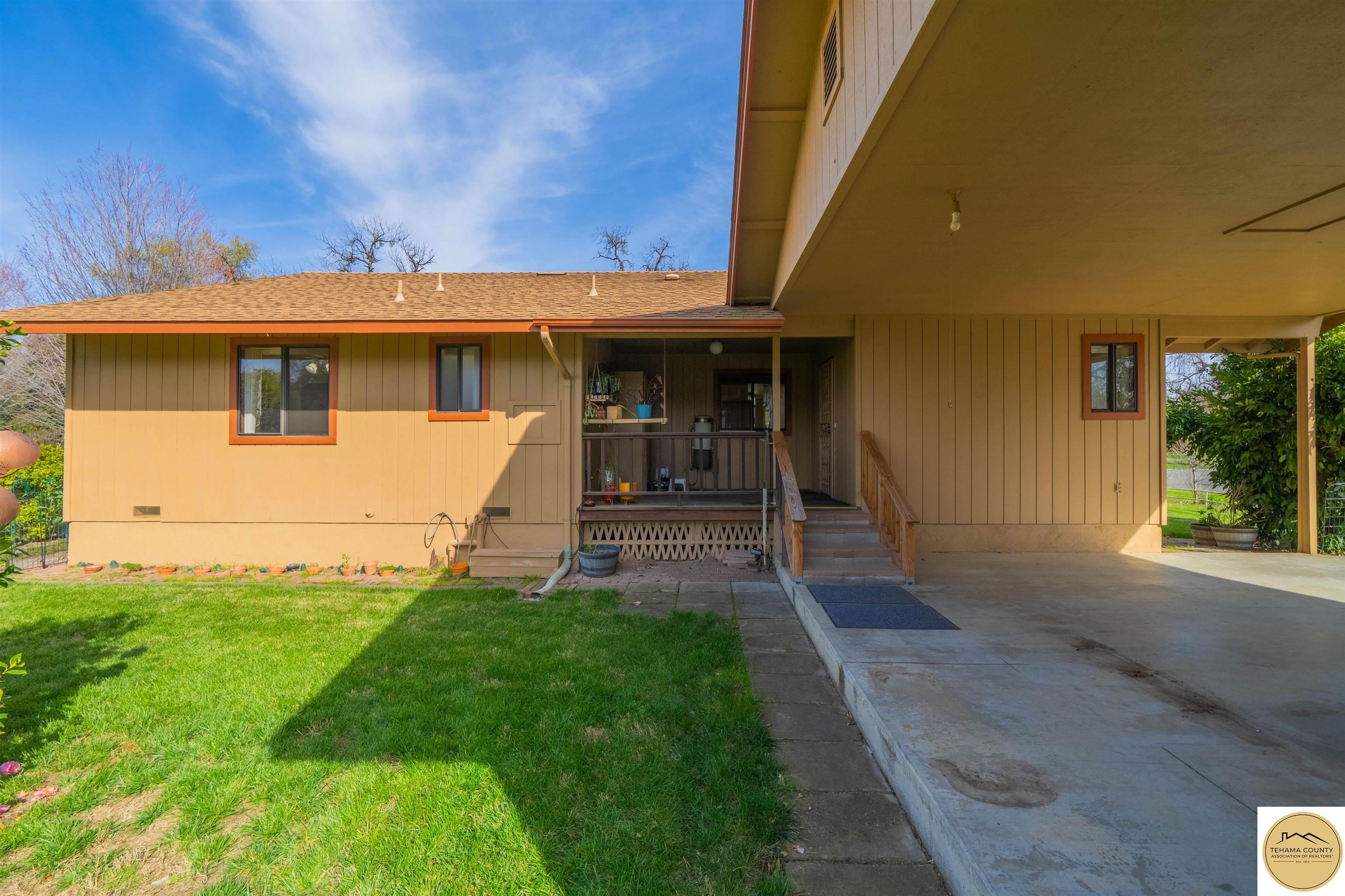 580 3rd Street Gerber, CA 96035 - Photo 2 of 17