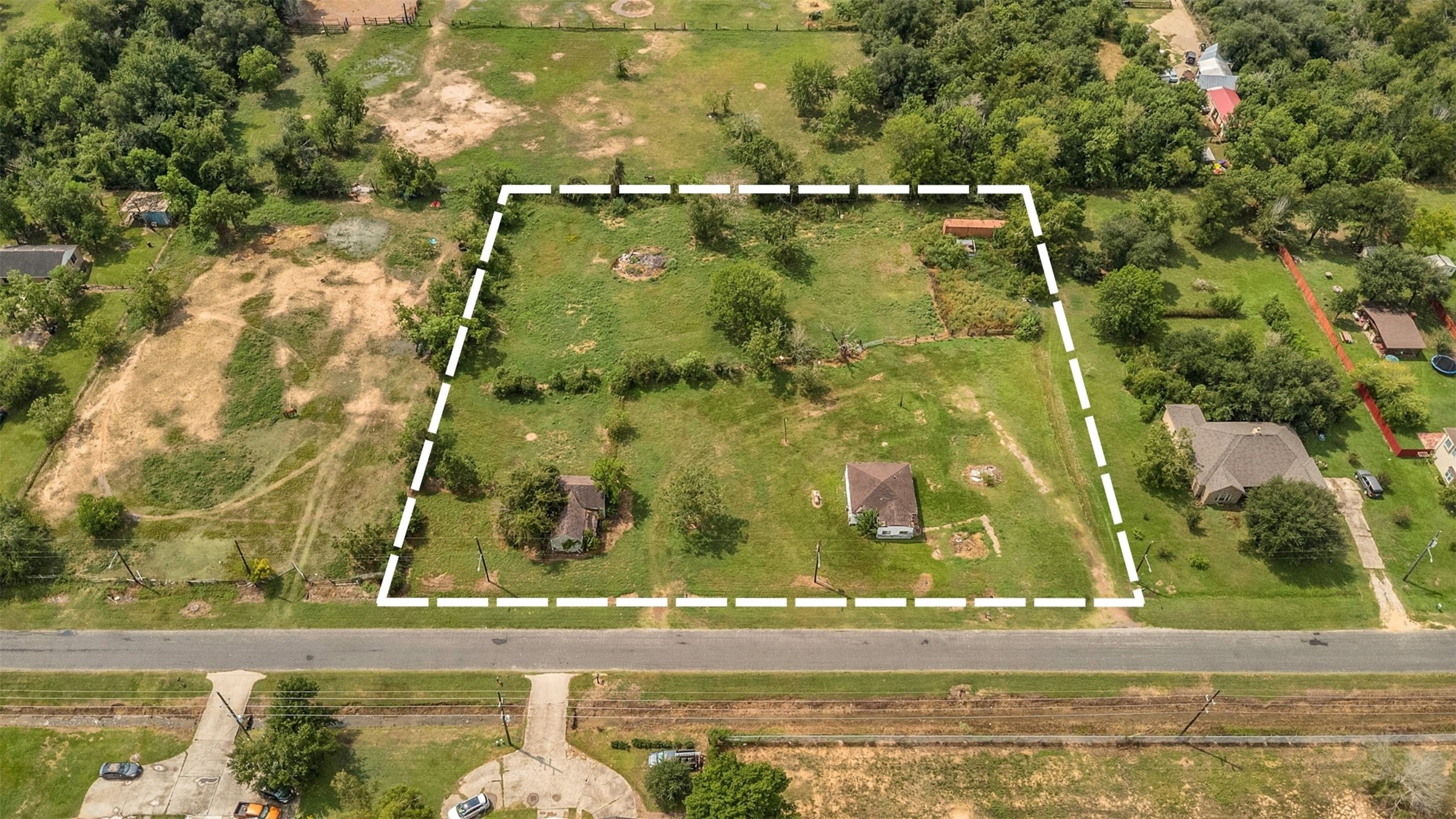 3727 Stella Road Brookshire, TX 77423 - Photo 2 of 19 view of a small yard