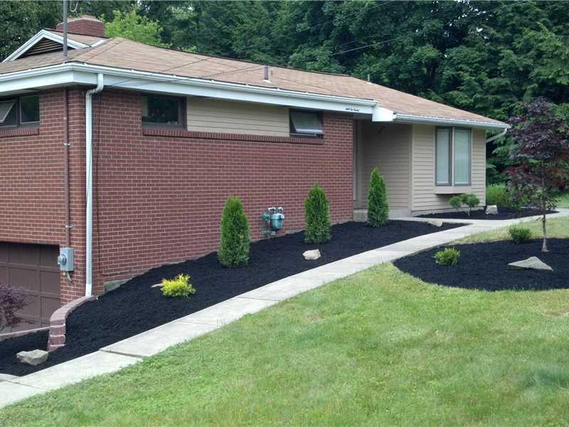 9600 Woodcrest Road Pittsburgh, PA 15237 - Photo 1 of 15 Exterior Front. Beautiful landscaping!