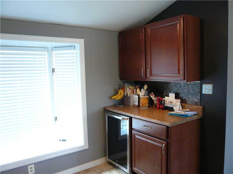 9600 Woodcrest Road Pittsburgh, PA 15237 - Photo 8 of 15 Kitchen. The wine cooler is included.