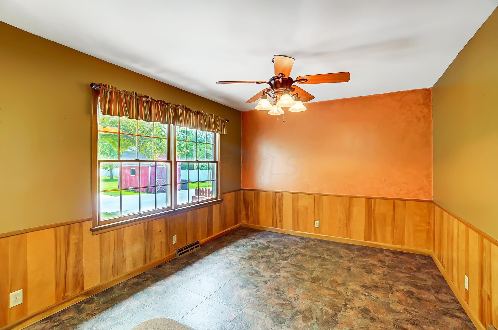 206 Galloway Road Galloway, OH 43119 - Photo 14 of 63 Eating Space