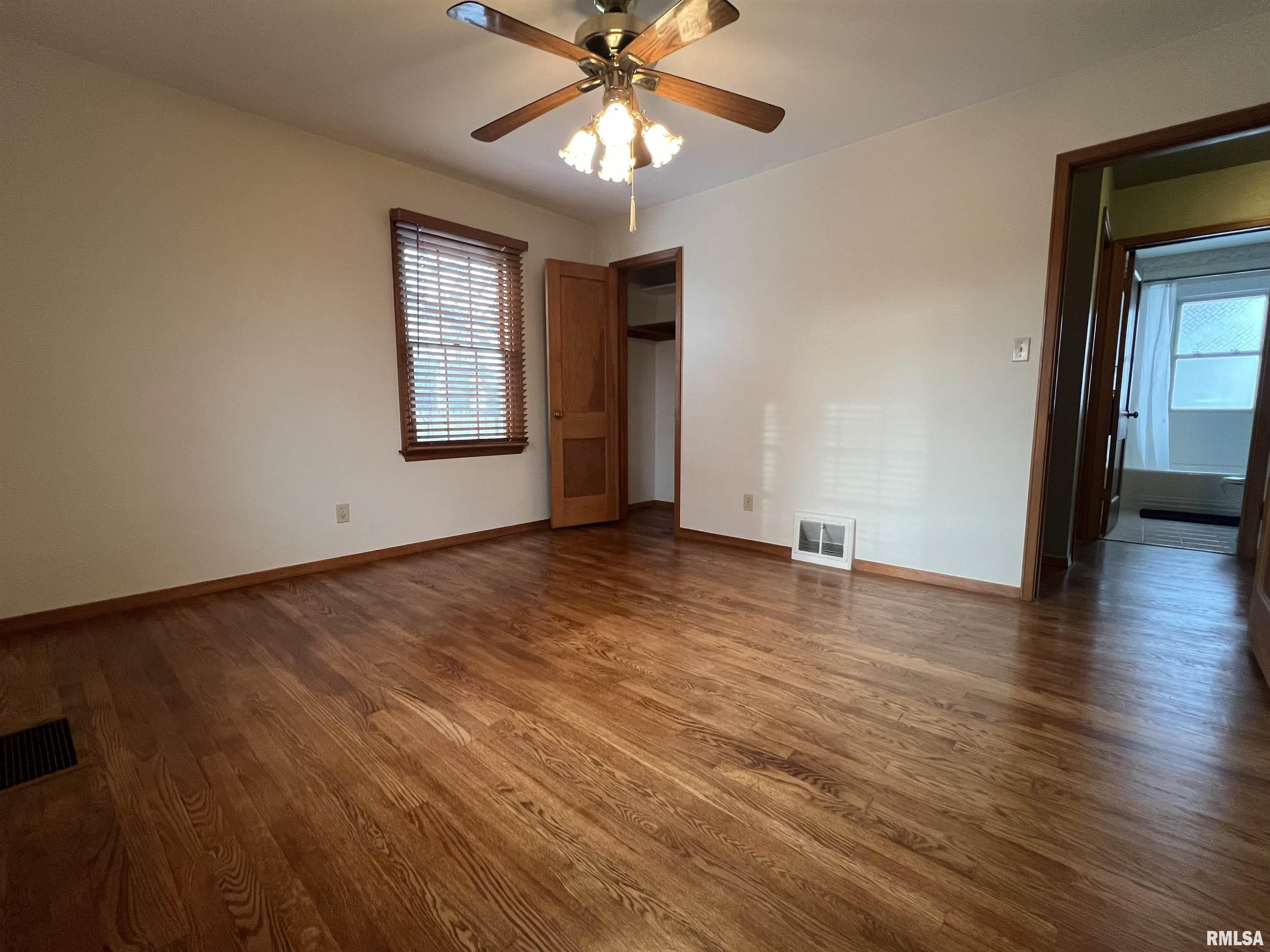 1801 Clay Drive Galesburg, IL 61401 - Photo 13 of 38