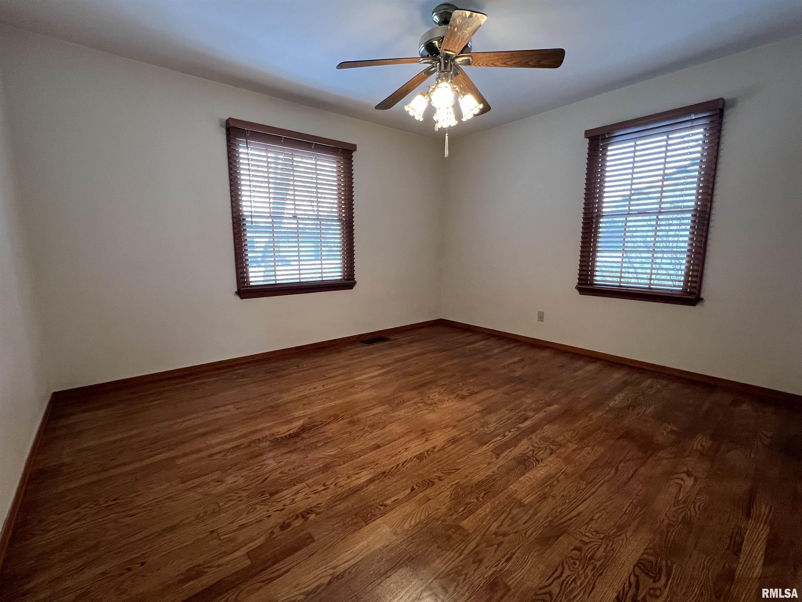 1801 Clay Drive Galesburg, IL 61401 - Photo 14 of 38