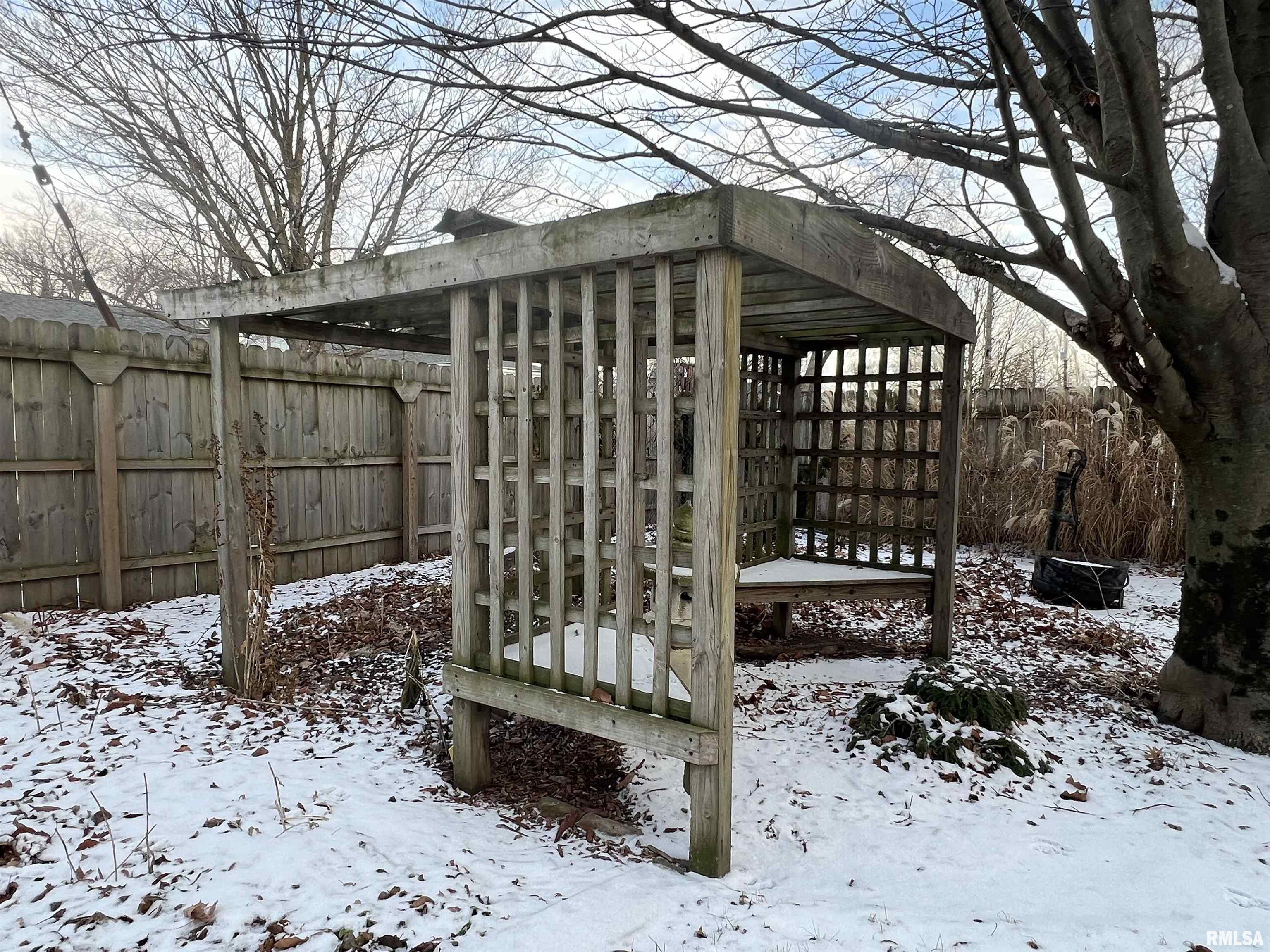 1801 Clay Drive Galesburg, IL 61401 - Photo 15 of 38