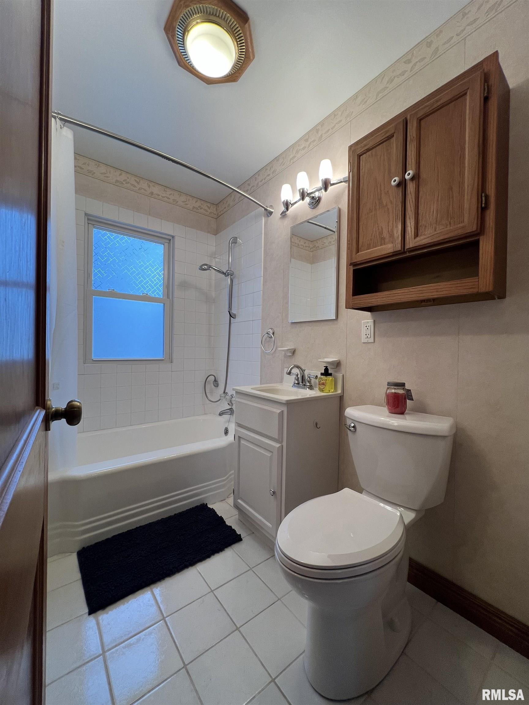 1801 Clay Drive Galesburg, IL 61401 - Photo 23 of 38