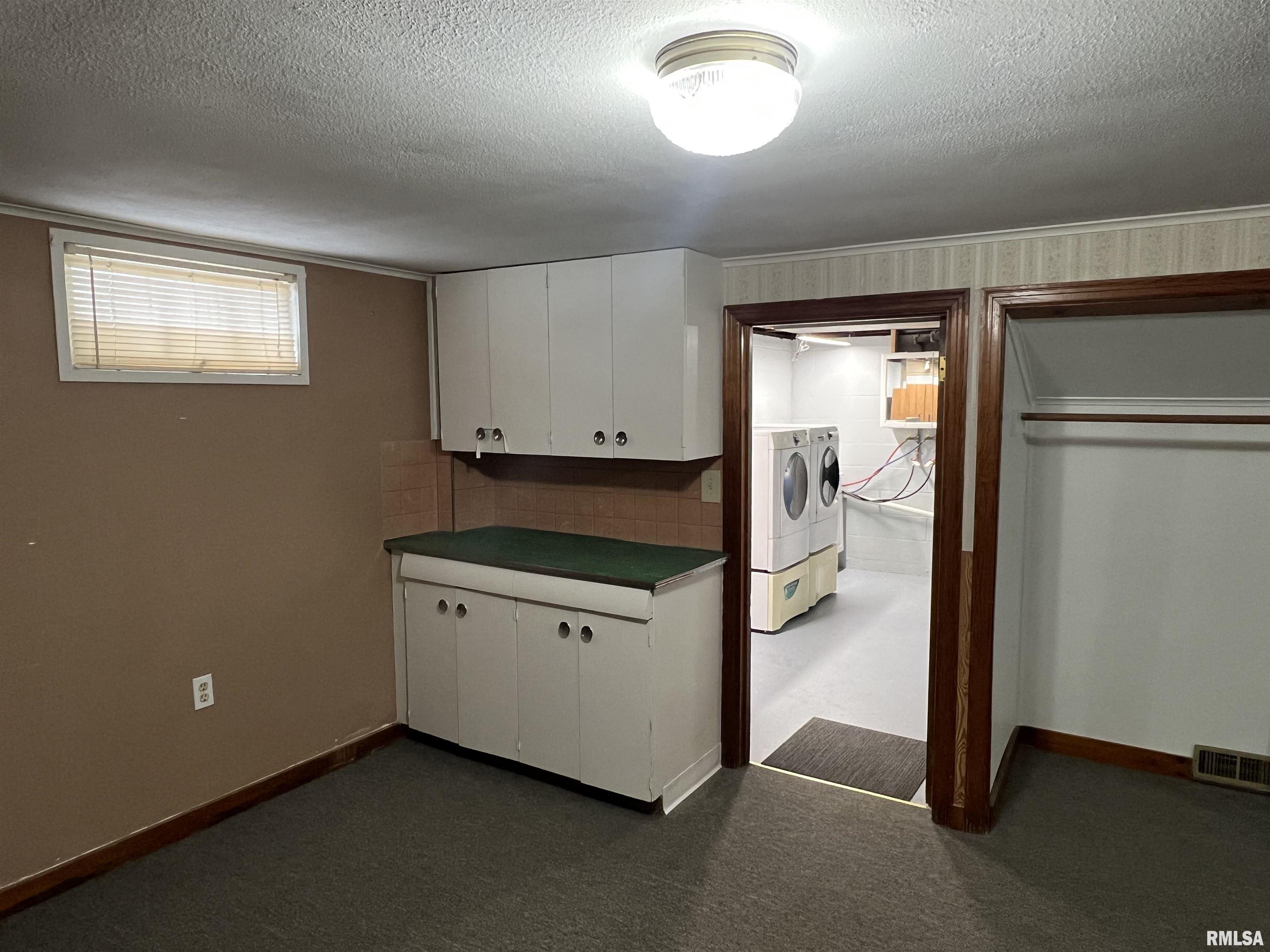 1801 Clay Drive Galesburg, IL 61401 - Photo 26 of 38