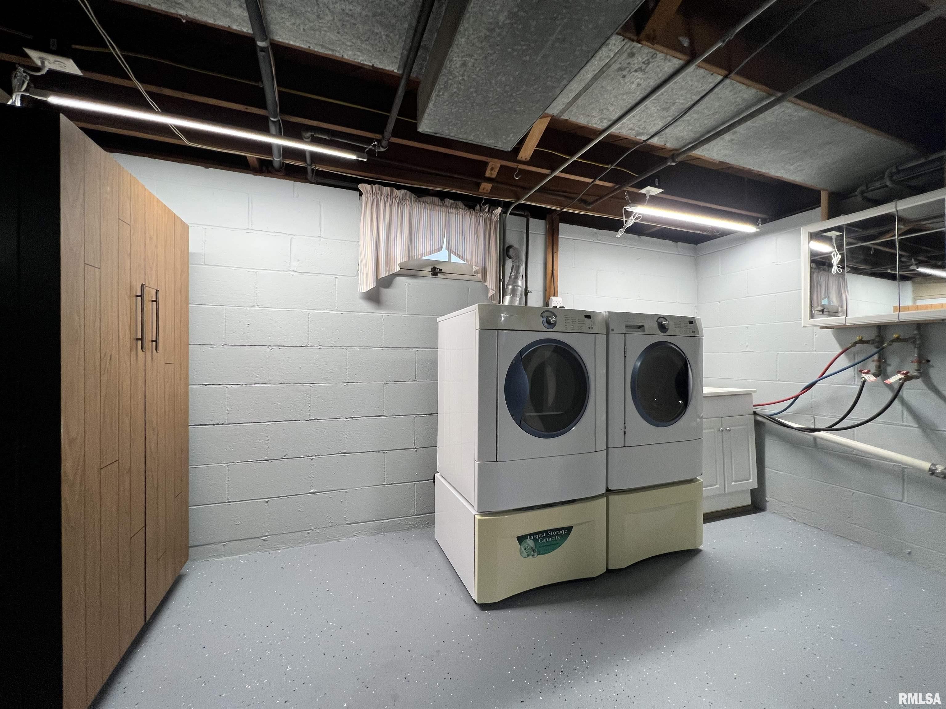 1801 Clay Drive Galesburg, IL 61401 - Photo 31 of 38