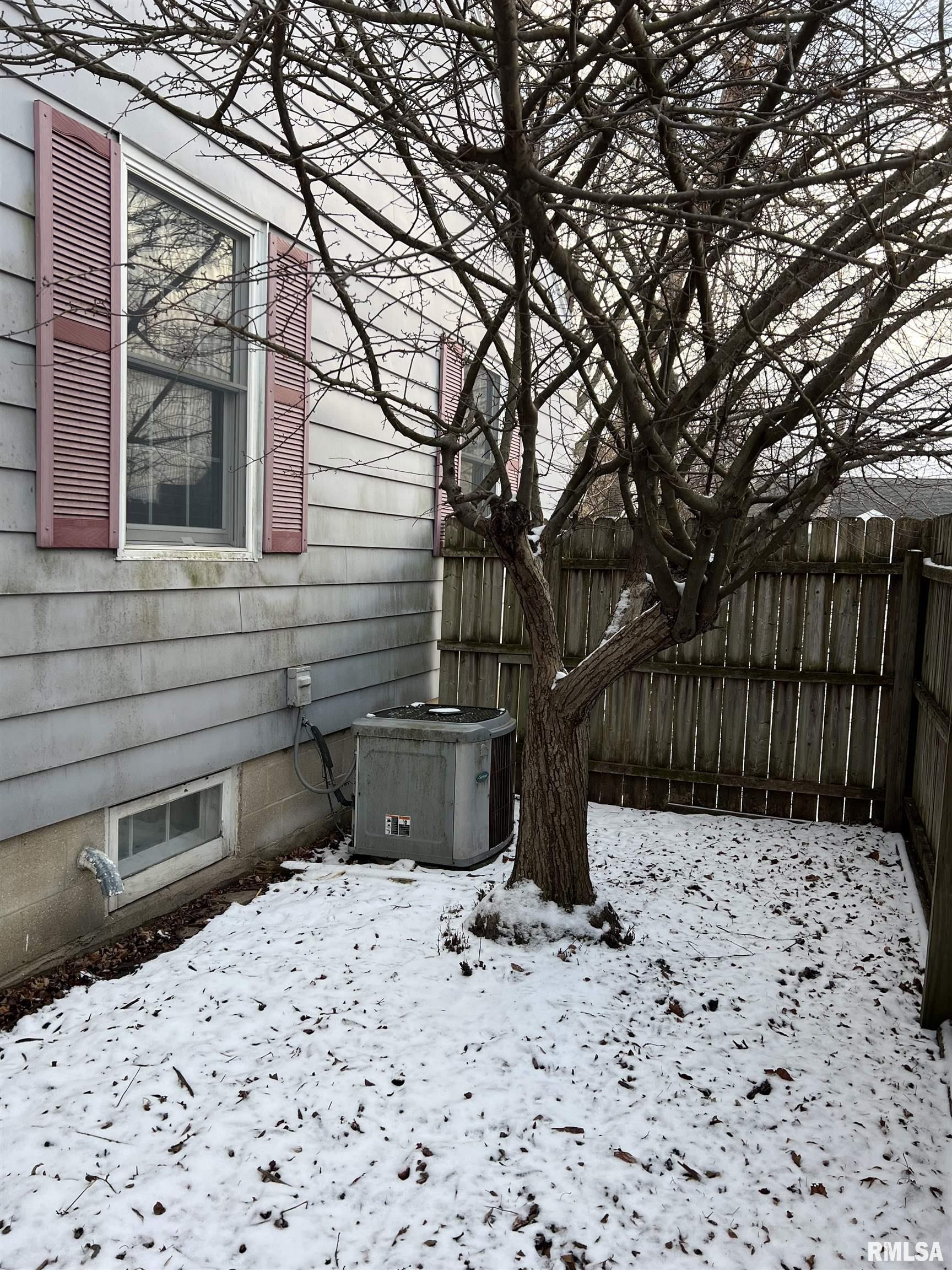 1801 Clay Drive Galesburg, IL 61401 - Photo 37 of 38