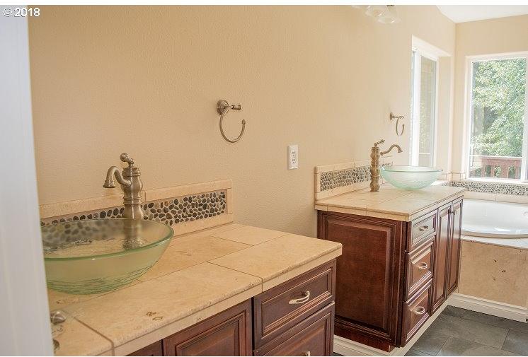 227 Simmons Road Kalama, WA 98625 - Photo 8 of 12 Gallery Image 8