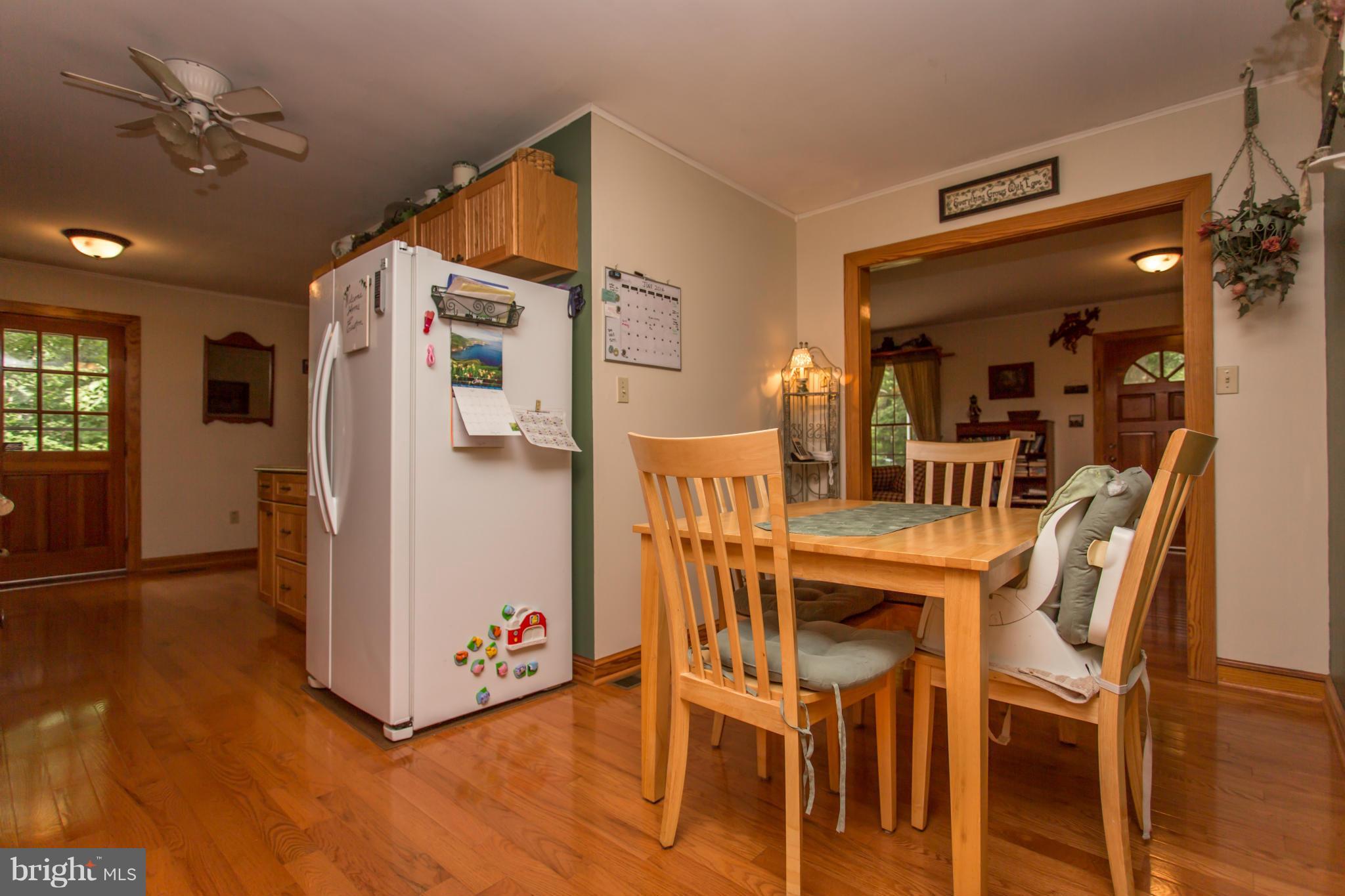 Eat in Kitchen
