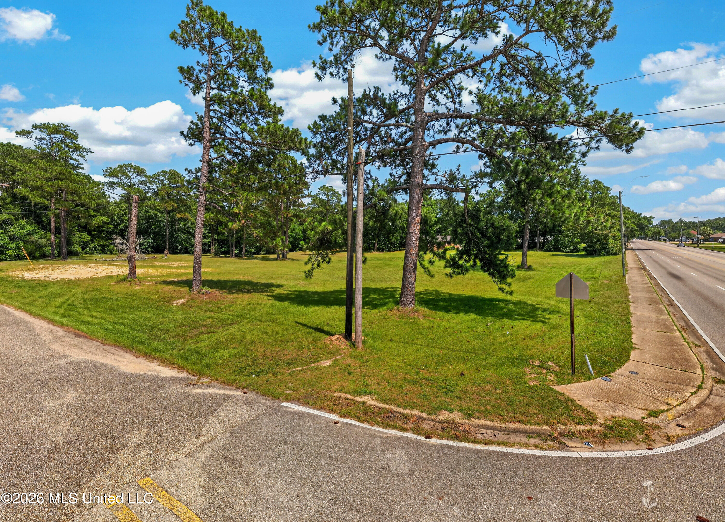 4212 Gautier Vancleave Road Gautier, MS 39553 - Photo 4 of 10 4212GautierVancleaveRd.-2