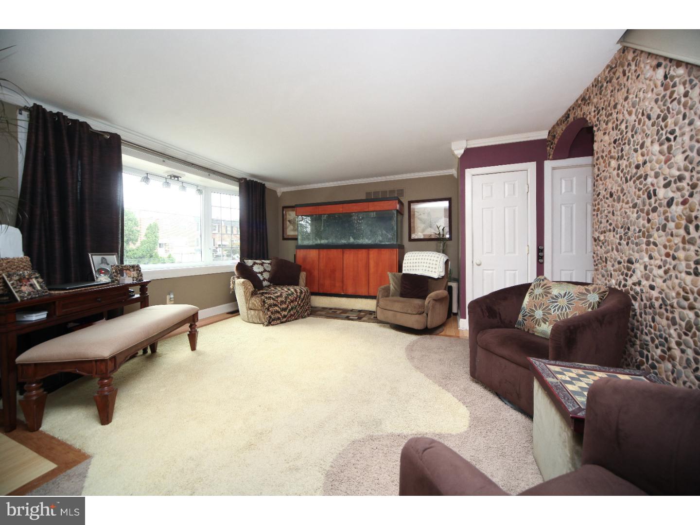 3610 Newberry Road Philadelphia, PA 19154 - Photo 3 of 19 Gallery Image 3