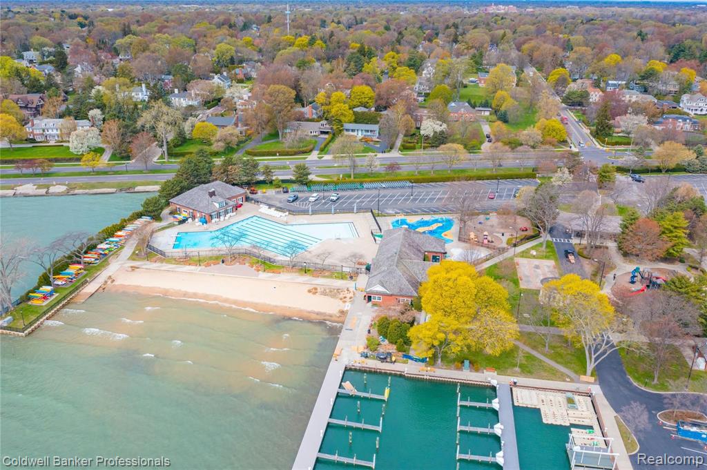 329 Lake Shore Road Grosse Pointe Farms, MI 48236 - Photo 39 of 41