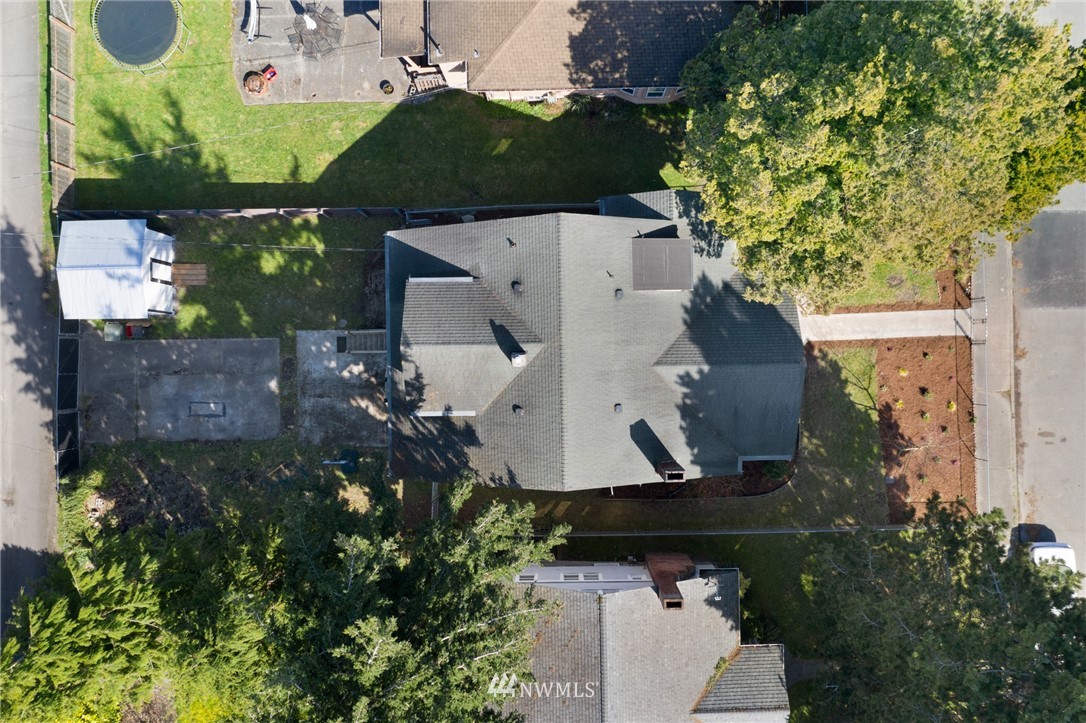 1614 Oakes Avenue Everett, WA 98201 - Photo 24 of 26 an aerial view of a house