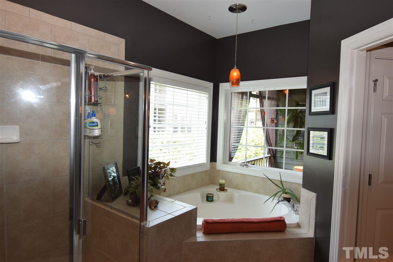 3505 Edgemont Drive Raleigh, NC 27612 - Photo 17 of 25 Gallery Image 17