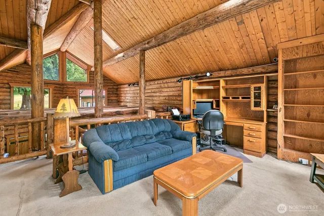 a view of entryway and hall