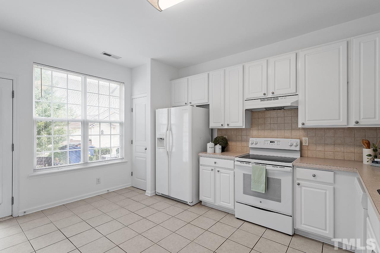 5350 Silver Moon Lane Raleigh, NC 27606 - Photo 7 of 24 Gallery Image 7