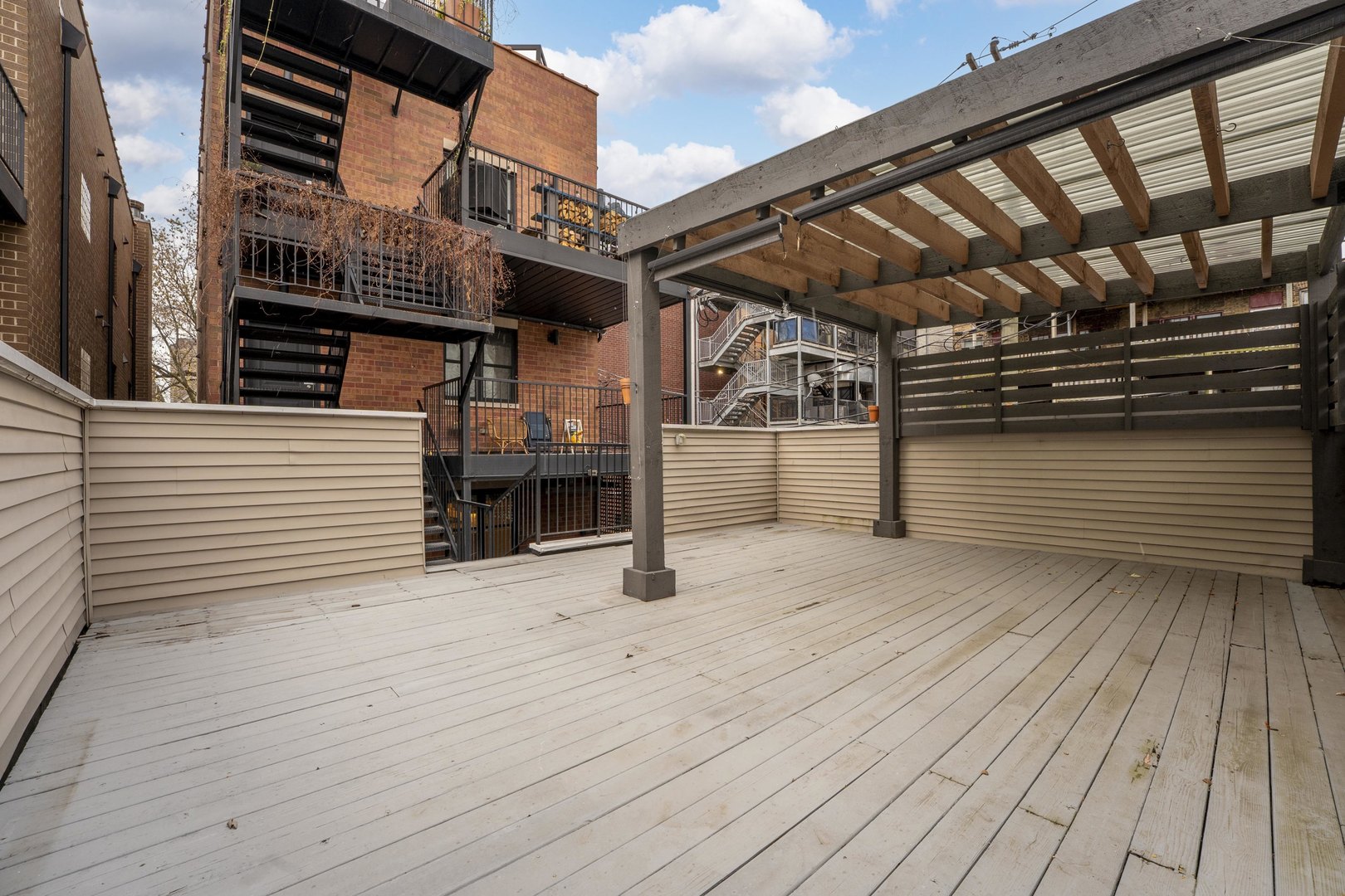 3716 North Kenmore Avenue, Unit 1 Chicago, IL 60613 - Photo 22 of 26 a view of a roof deck
