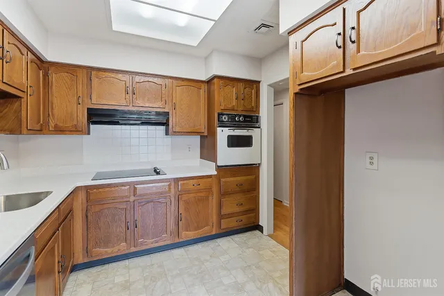 $339,900 | 412 Oxford Lane, Unit C, Monroe Township, NJ 08831