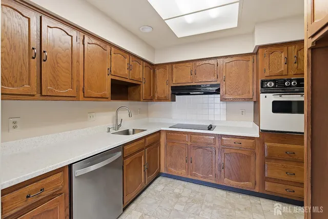 $339,900 | 412 Oxford Lane, Unit C, Monroe Township, NJ 08831