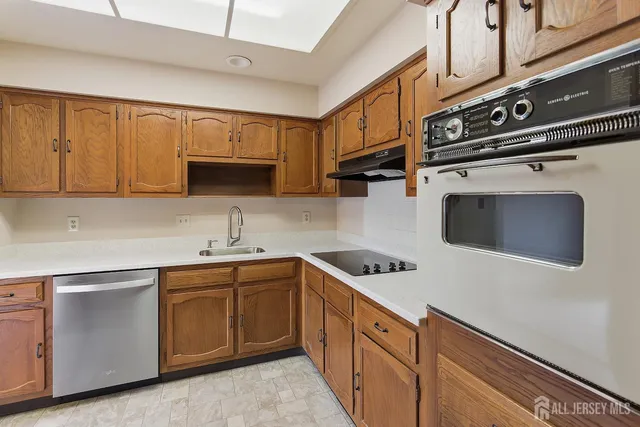 $339,900 | 412 Oxford Lane, Unit C, Monroe Township, NJ 08831