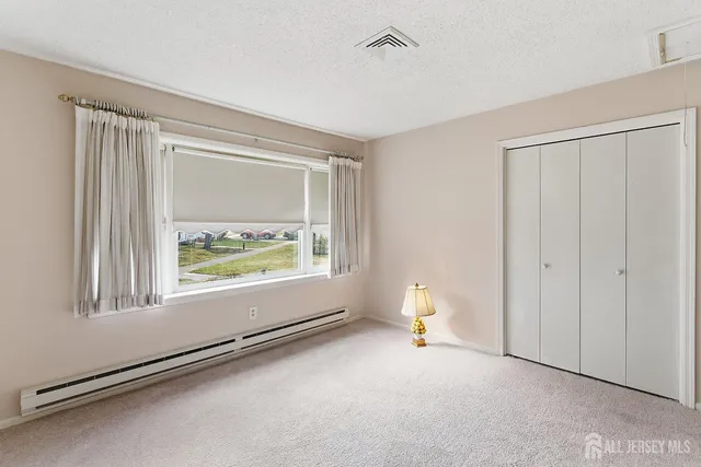 $339,900 | 412 Oxford Lane, Unit C, Monroe Township, NJ 08831