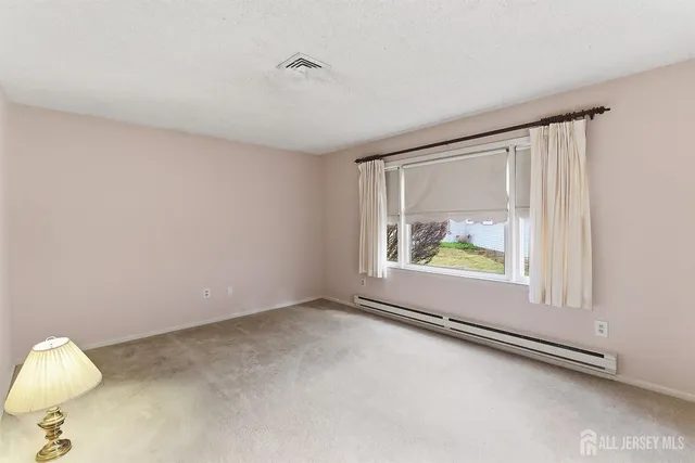 $339,900 | 412 Oxford Lane, Unit C, Monroe Township, NJ 08831