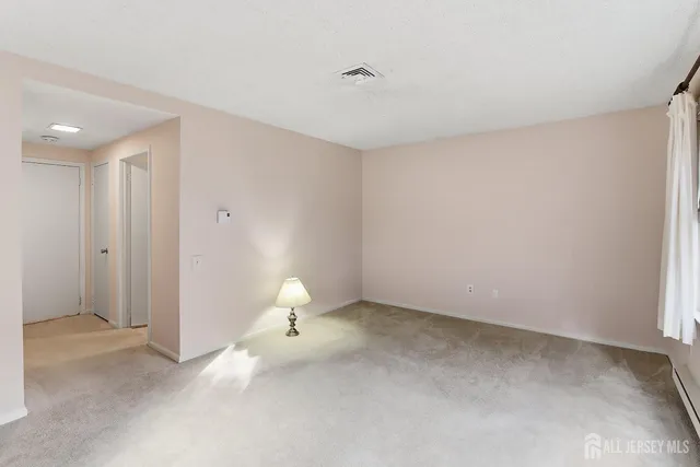 $339,900 | 412 Oxford Lane, Unit C, Monroe Township, NJ 08831