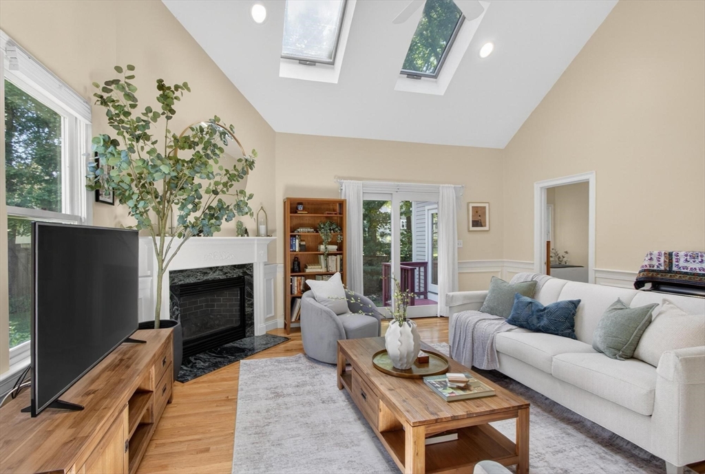 36 Roosevelt Road, Unit 36 Lexington, MA 02421 - Photo 7 of 23
